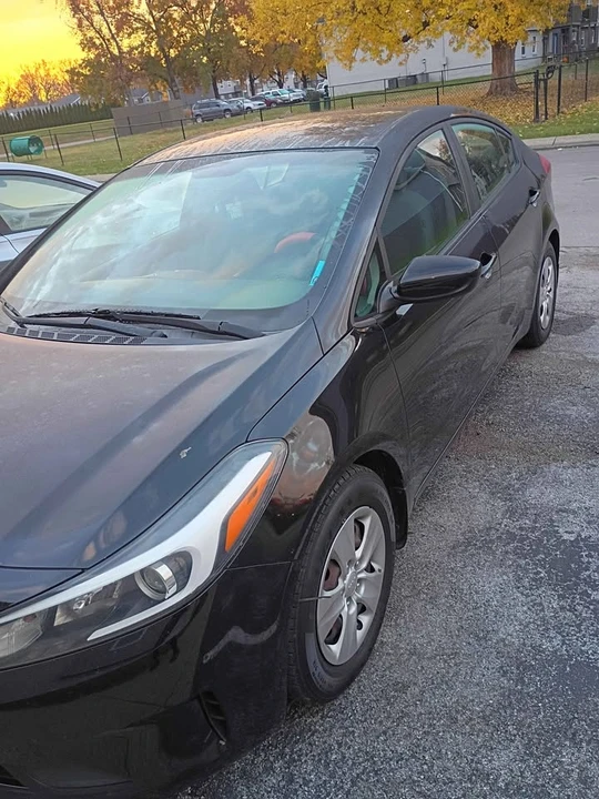 2017 Kia Forte - Image 5 of 6