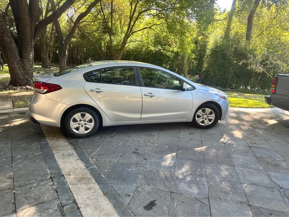 2017 Kia Forte - Image 8 of 8
