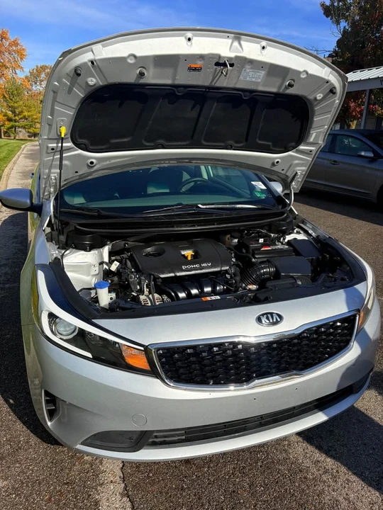 2017 Kia Forte - Image 2 of 8