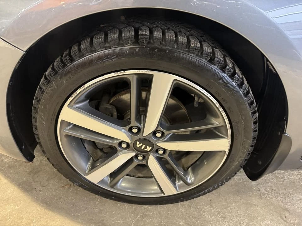 2017 Kia Forte - Image 9 of 20