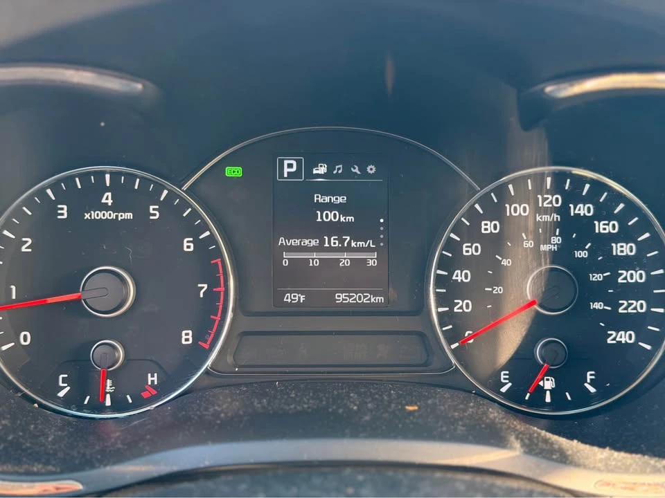 2017 Kia Forte - Image 8 of 10