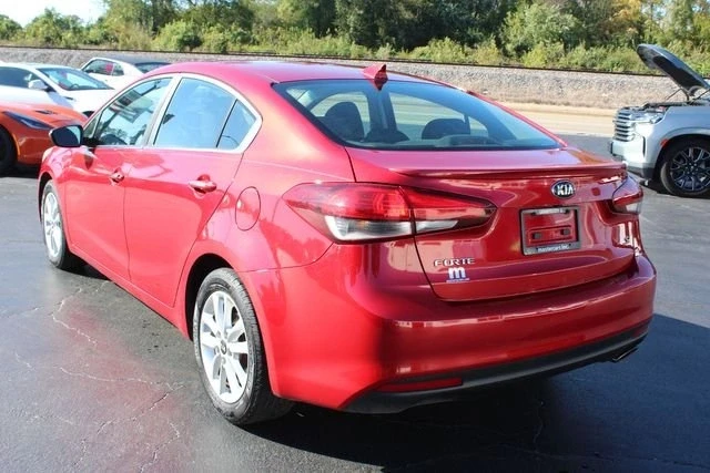 2017 Kia Forte - Image 2 of 5