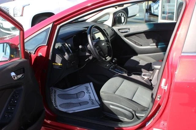 2017 Kia Forte - Image 4 of 5