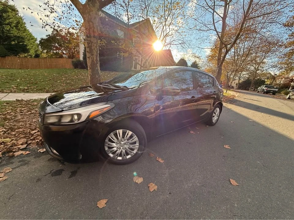 2017 Kia Forte - Image 4 of 8