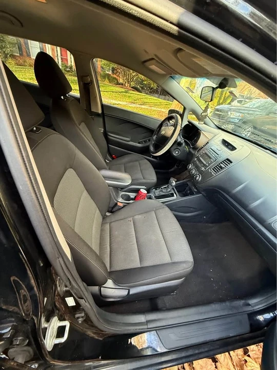 2017 Kia Forte - Image 8 of 8