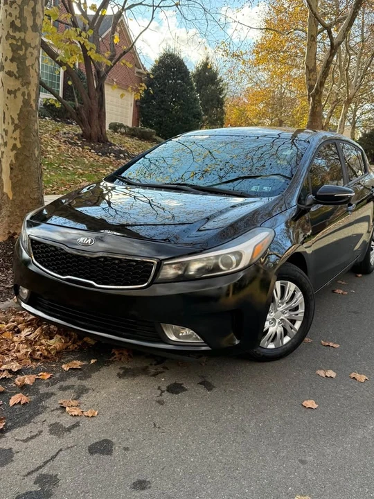 2017 Kia Forte - Image 3 of 8