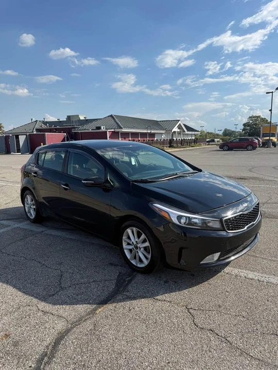 2017 Kia Forte - Image 2 of 13