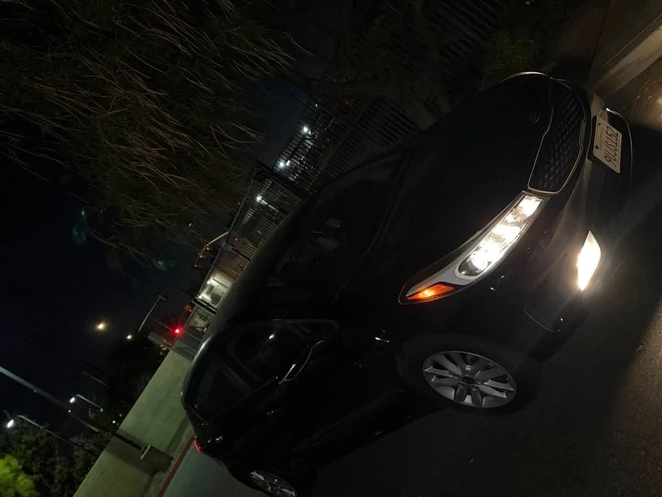 2017 Kia Forte - Image 2 of 5