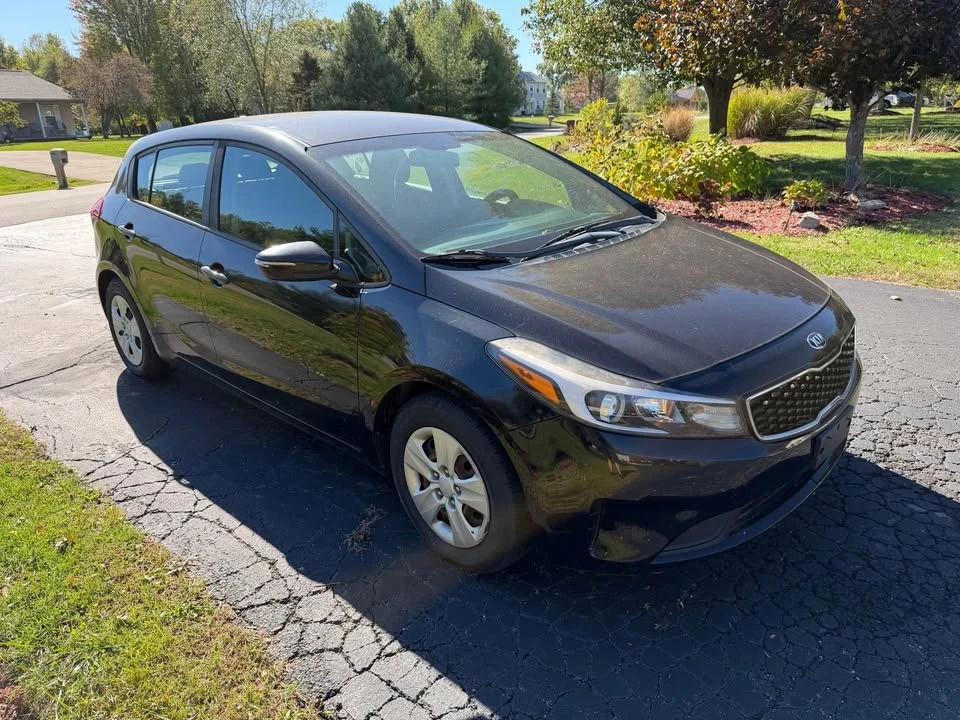 2017 Kia Forte - Image 3 of 7