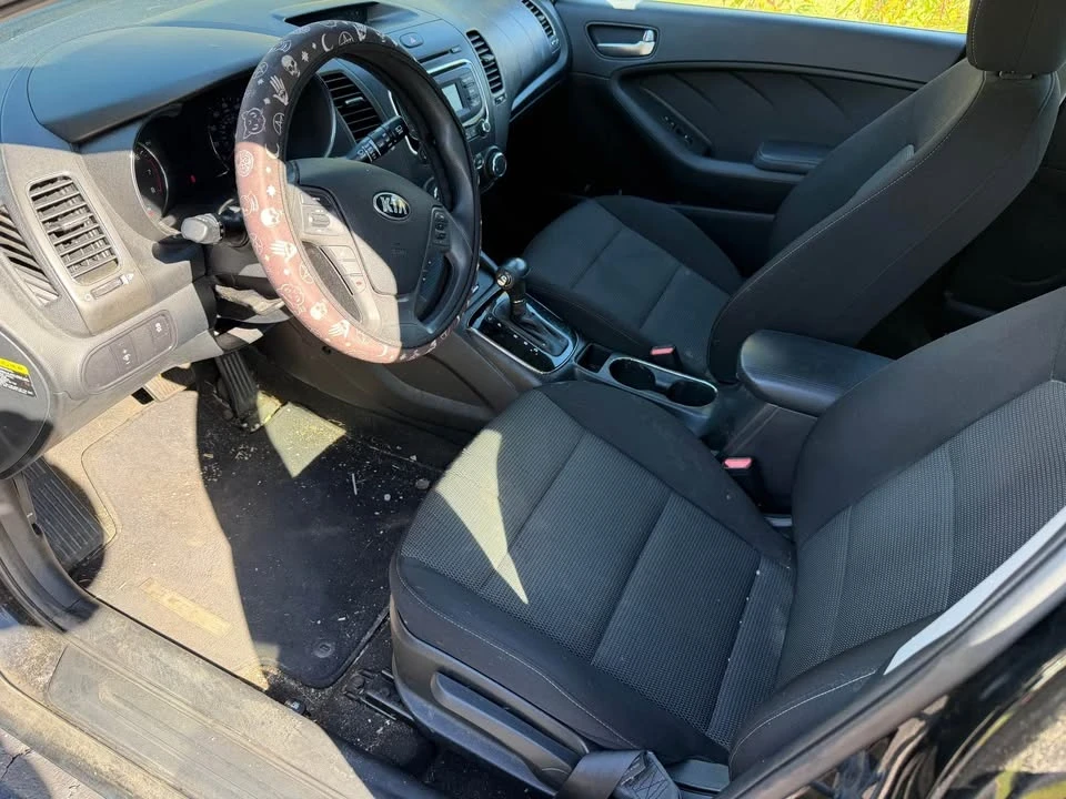 2017 Kia Forte - Image 5 of 7