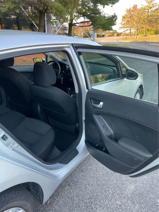 2017 Kia Forte - Image 12 of 14