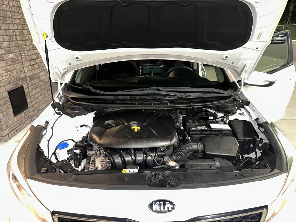 2017 Kia Forte - Image 7 of 12