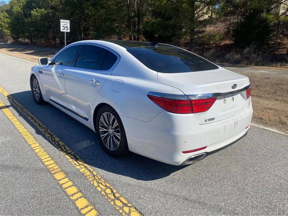 2017 Kia K900 - Image 4 of 17