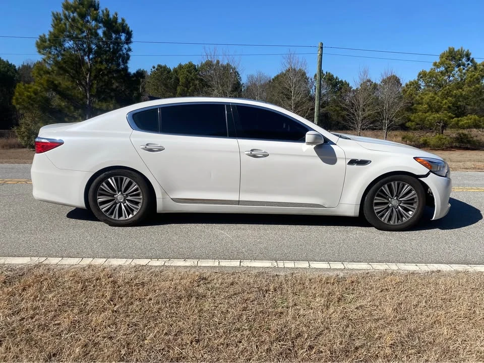 2017 Kia K900 - Image 7 of 17