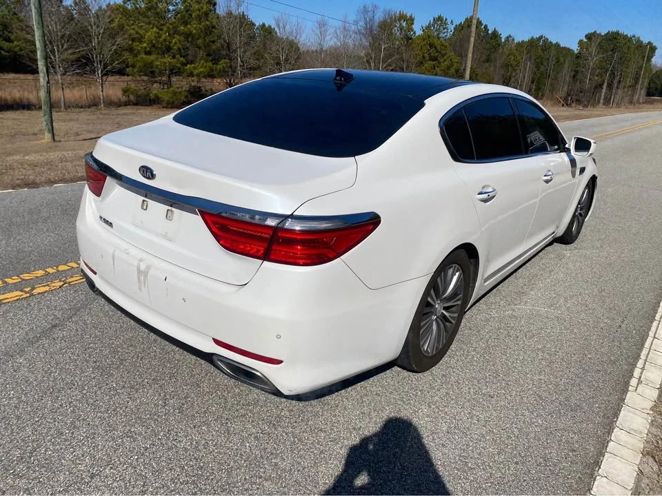 2017 Kia K900 - Image 6 of 17