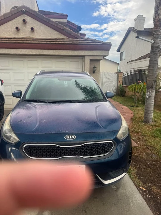2017 Kia Niro - Image 2 of 5