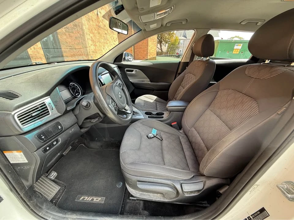 2017 Kia Niro - Image 13 of 18