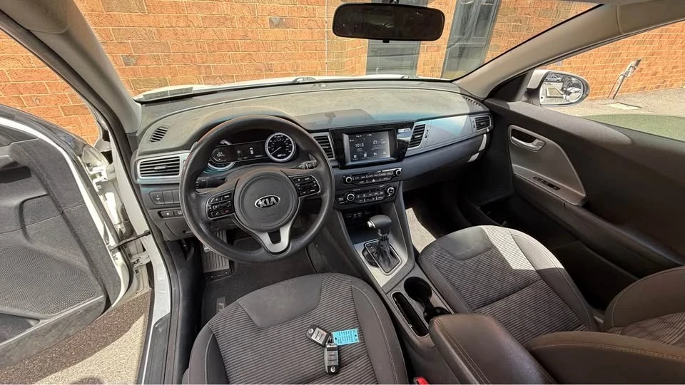2017 Kia Niro - Image 4 of 18