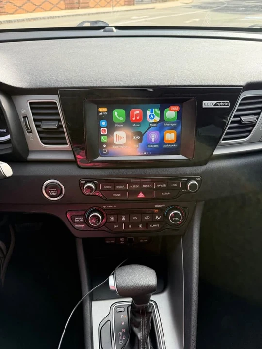 2017 Kia Niro - Image 7 of 18