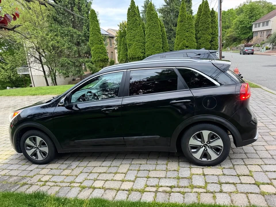 2017 Kia Niro - Image 4 of 6