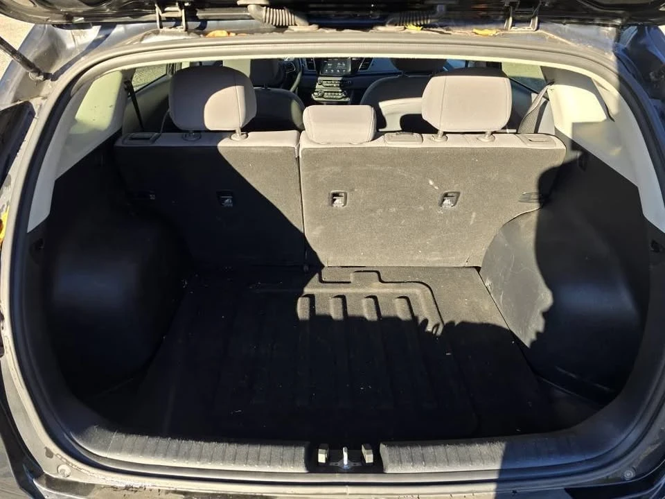 2017 Kia Niro - Image 7 of 11