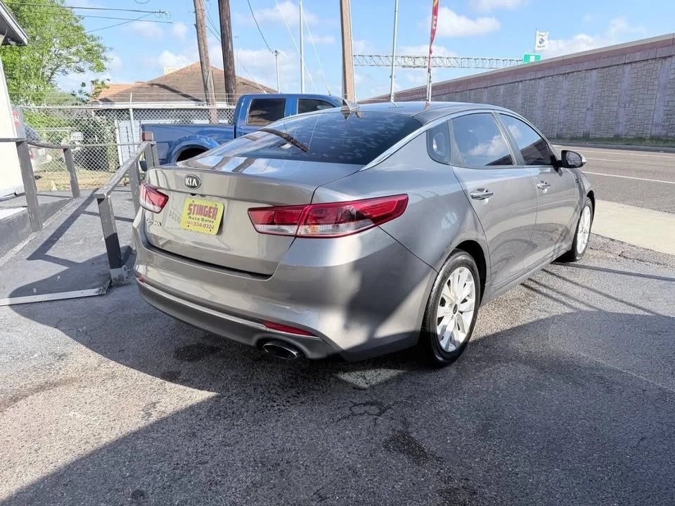 2017 Kia Optima/K5 - Image 7 of 16