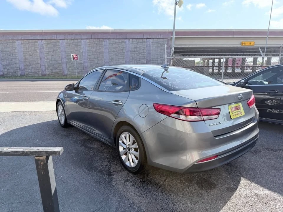 2017 Kia Optima/K5 - Image 5 of 16