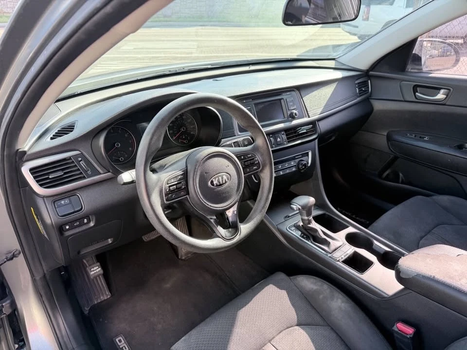 2017 Kia Optima/K5 - Image 9 of 16