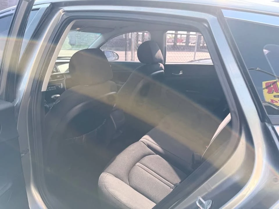 2017 Kia Optima/K5 - Image 11 of 16