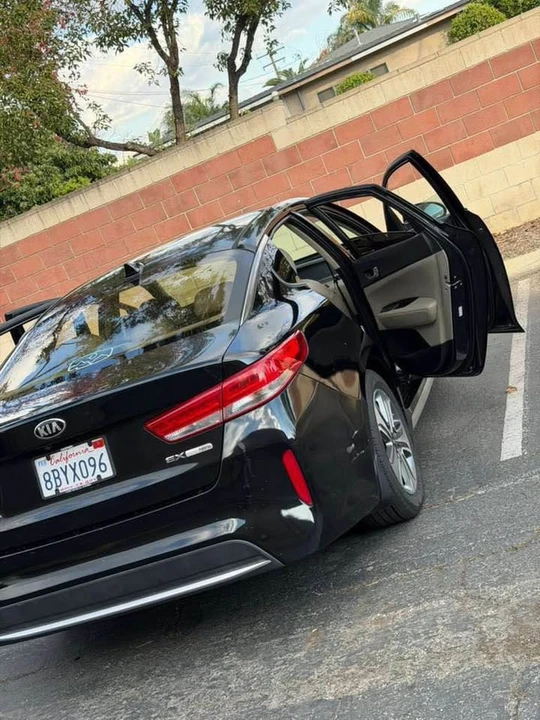 2017 Kia Optima/K5 - Image 11 of 19