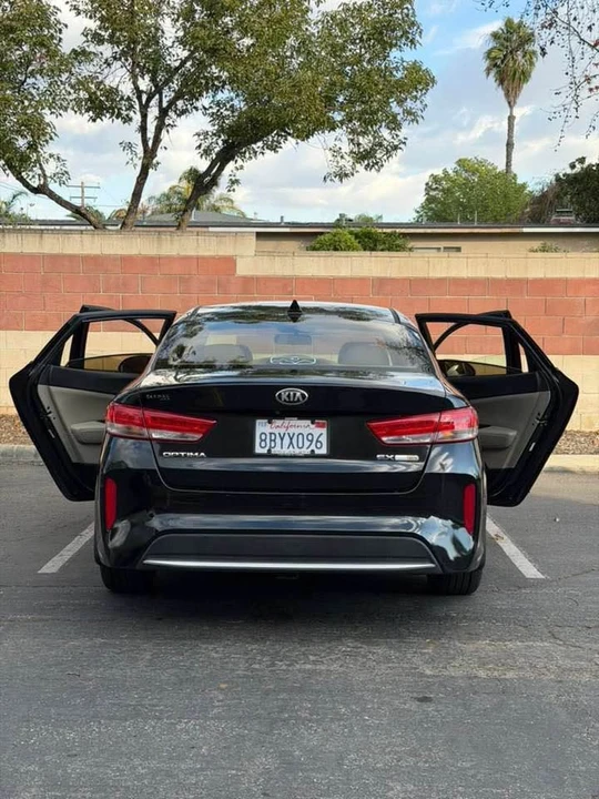 2017 Kia Optima/K5 - Image 10 of 19