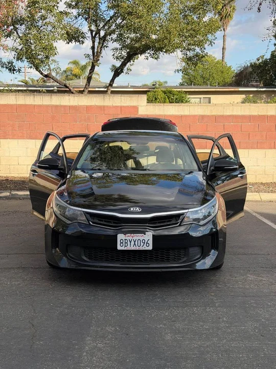2017 Kia Optima/K5 - Image 8 of 19