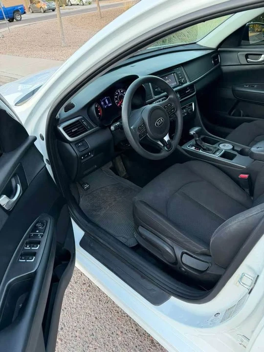 2017 Kia Optima/K5 - Image 6 of 10