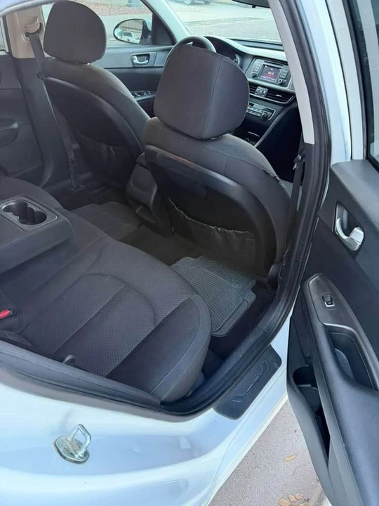 2017 Kia Optima/K5 - Image 9 of 10