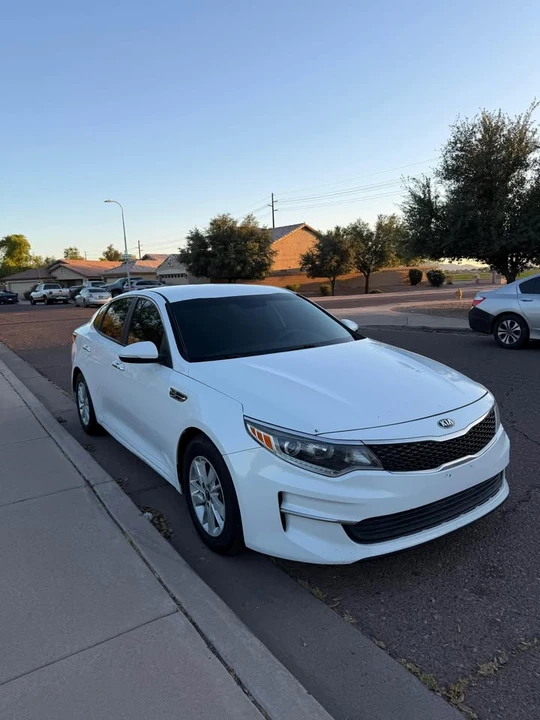 2017 Kia Optima/K5 - Image 2 of 10
