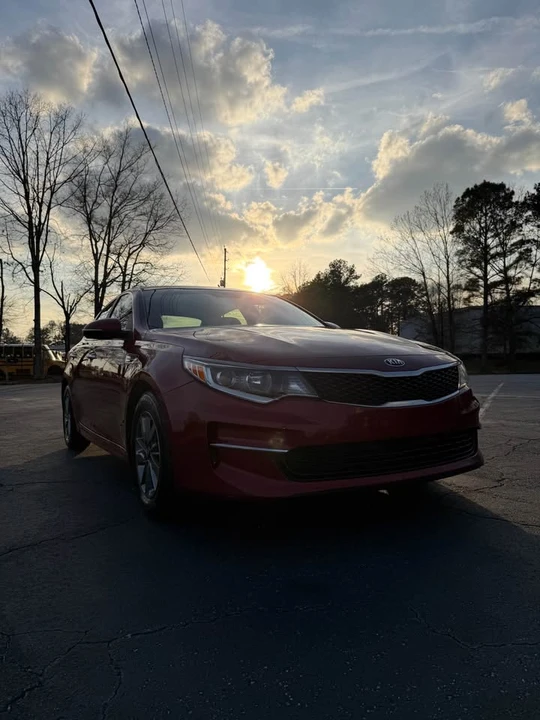 2017 Kia Optima/K5 - Image 2 of 20