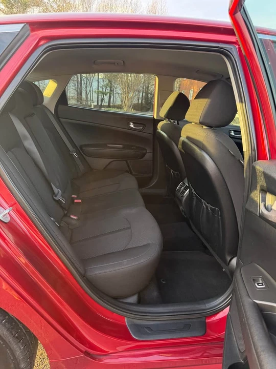 2017 Kia Optima/K5 - Image 15 of 20