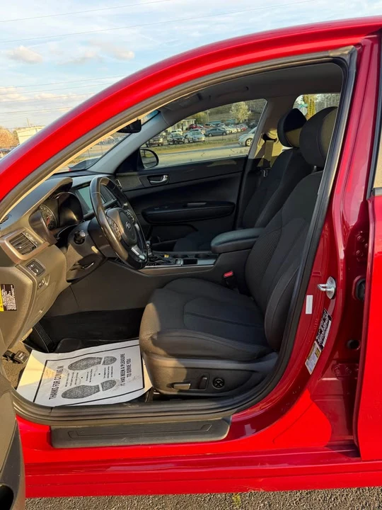2017 Kia Optima/K5 - Image 9 of 20