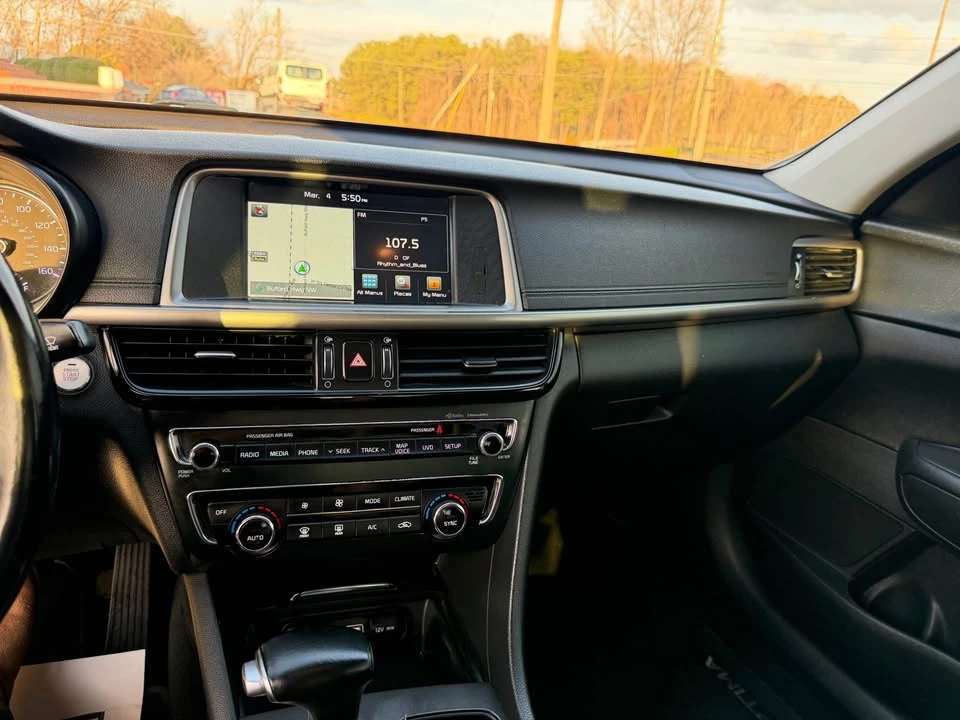 2017 Kia Optima/K5 - Image 17 of 20