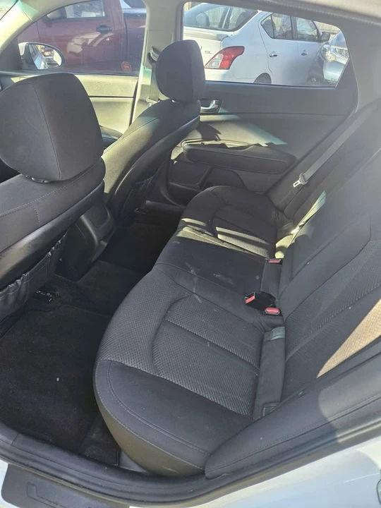 2017 Kia Optima/K5 - Image 6 of 8
