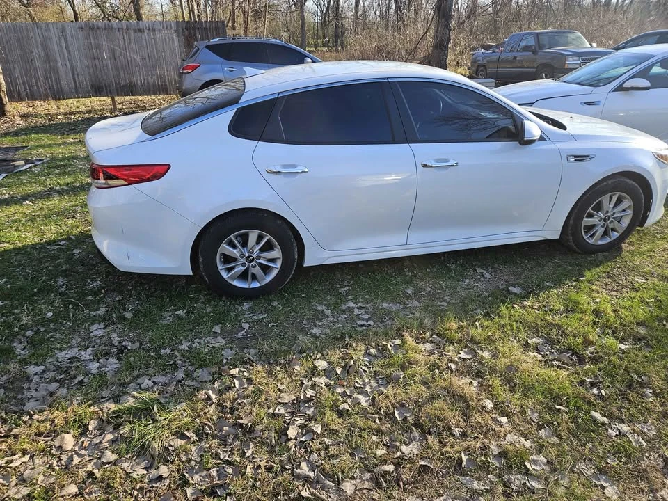 2017 Kia Optima/K5 - Image 2 of 8