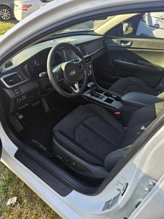 2017 Kia Optima/K5 - Image 5 of 8