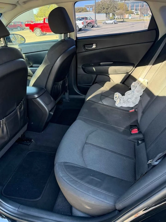2017 Kia Optima/K5 - Image 5 of 6