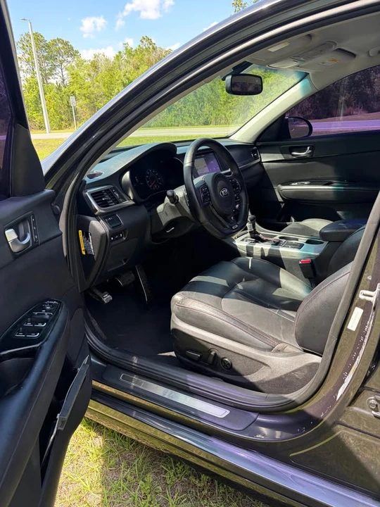 2017 Kia Optima/K5 - Image 15 of 17