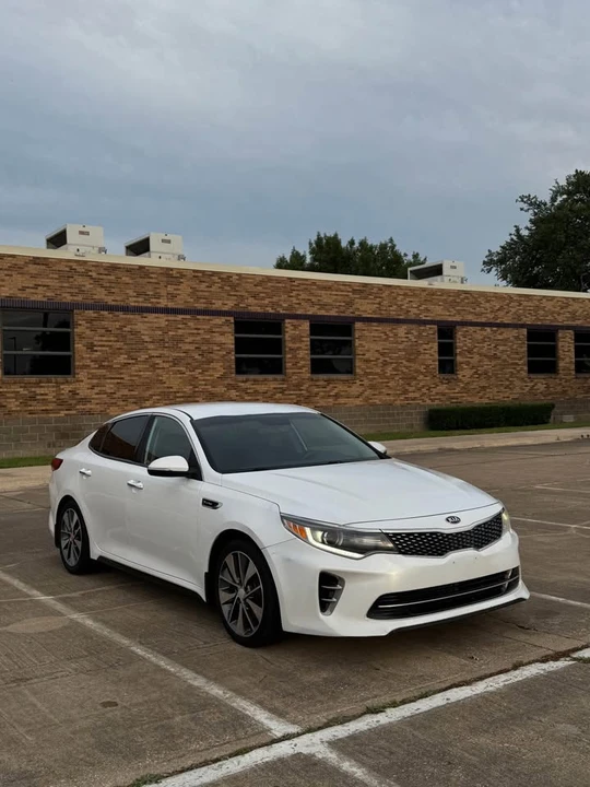 2017 Kia Optima/K5 - Image 2 of 6