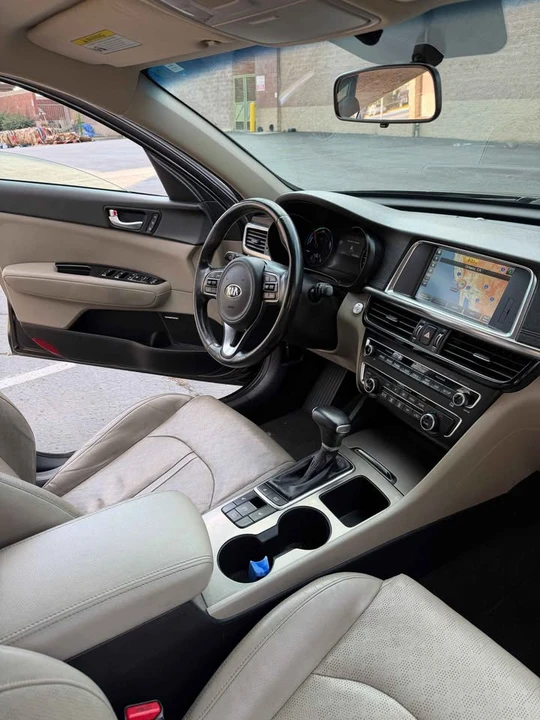 2017 Kia Optima/K5 - Image 16 of 20