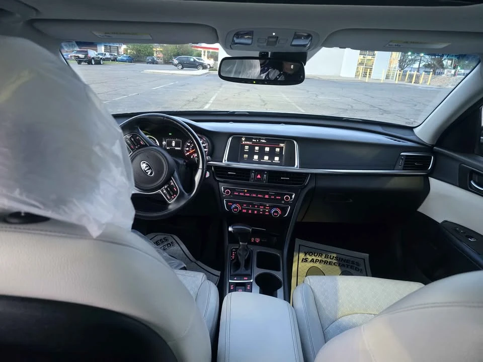 2017 Kia Optima/K5 - Image 4 of 15