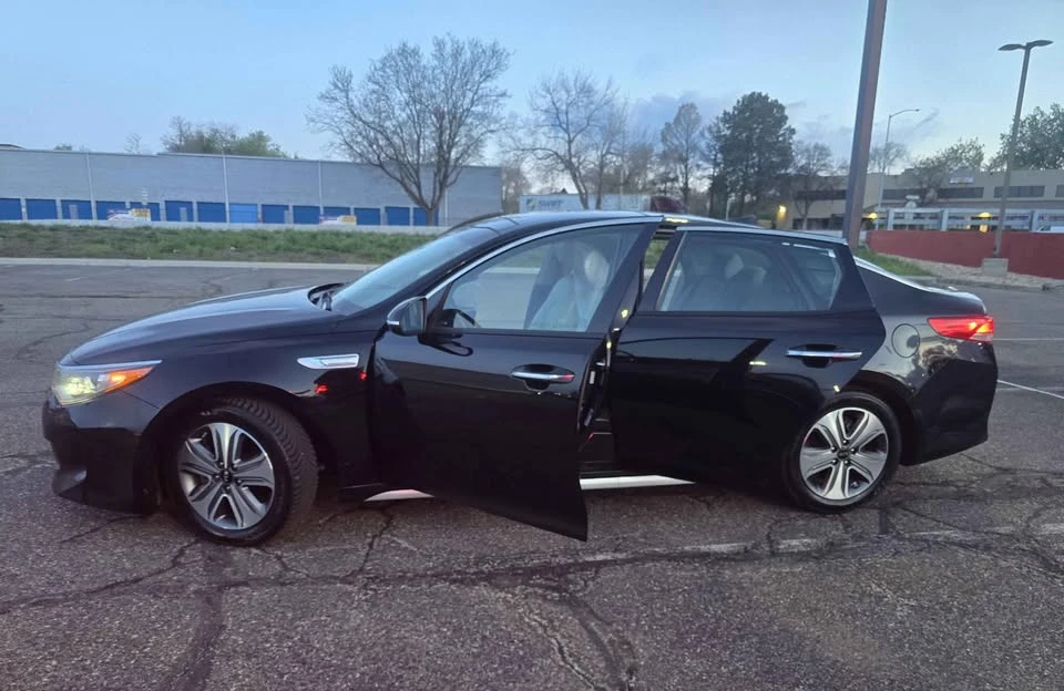 2017 Kia Optima/K5 - Image 11 of 15