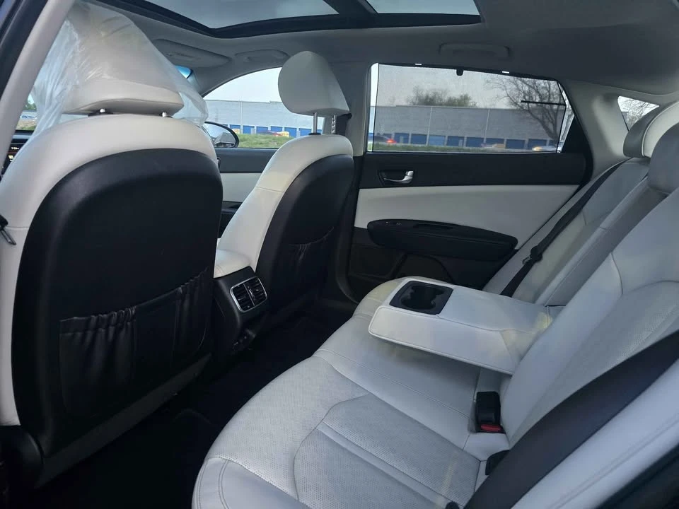 2017 Kia Optima/K5 - Image 3 of 15