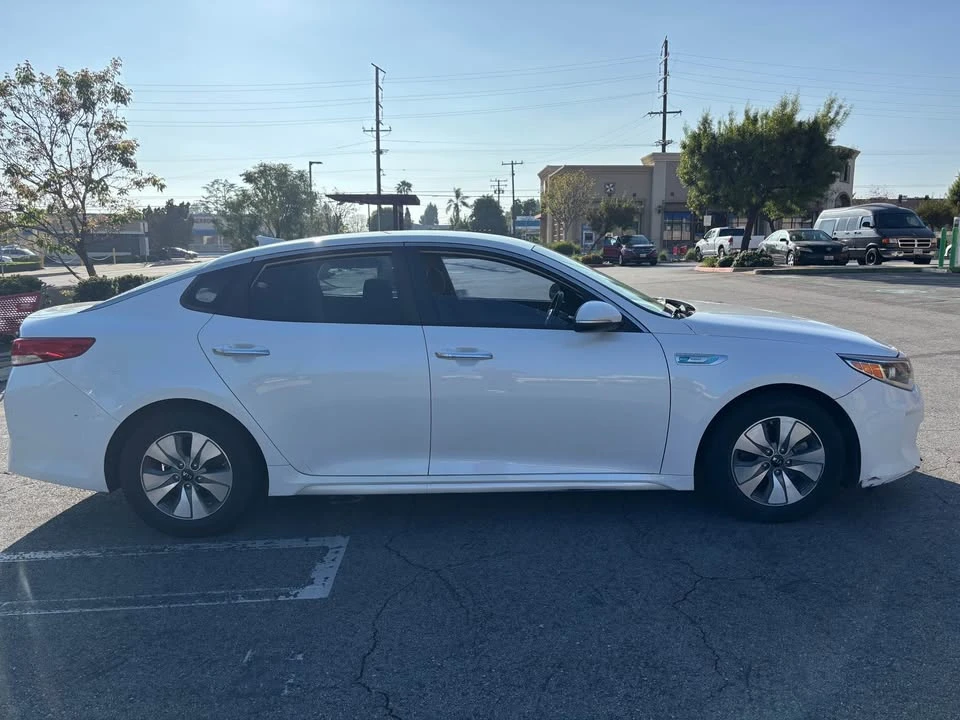 2017 Kia Optima/K5 - Image 4 of 10